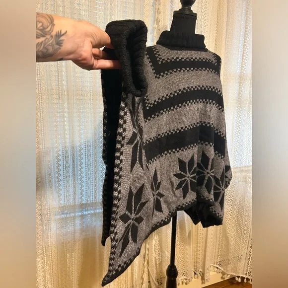 Black and Gray Poncho Sweater - Picture 2 of 5